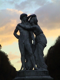 luxembourg-statue.JPG