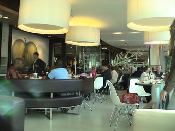 mccafe-la-defense.jpg