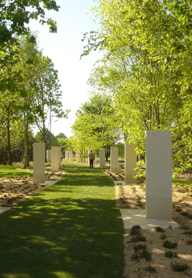 reporters-monument.JPG