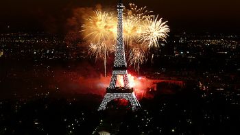 eiffeltowerfireworks